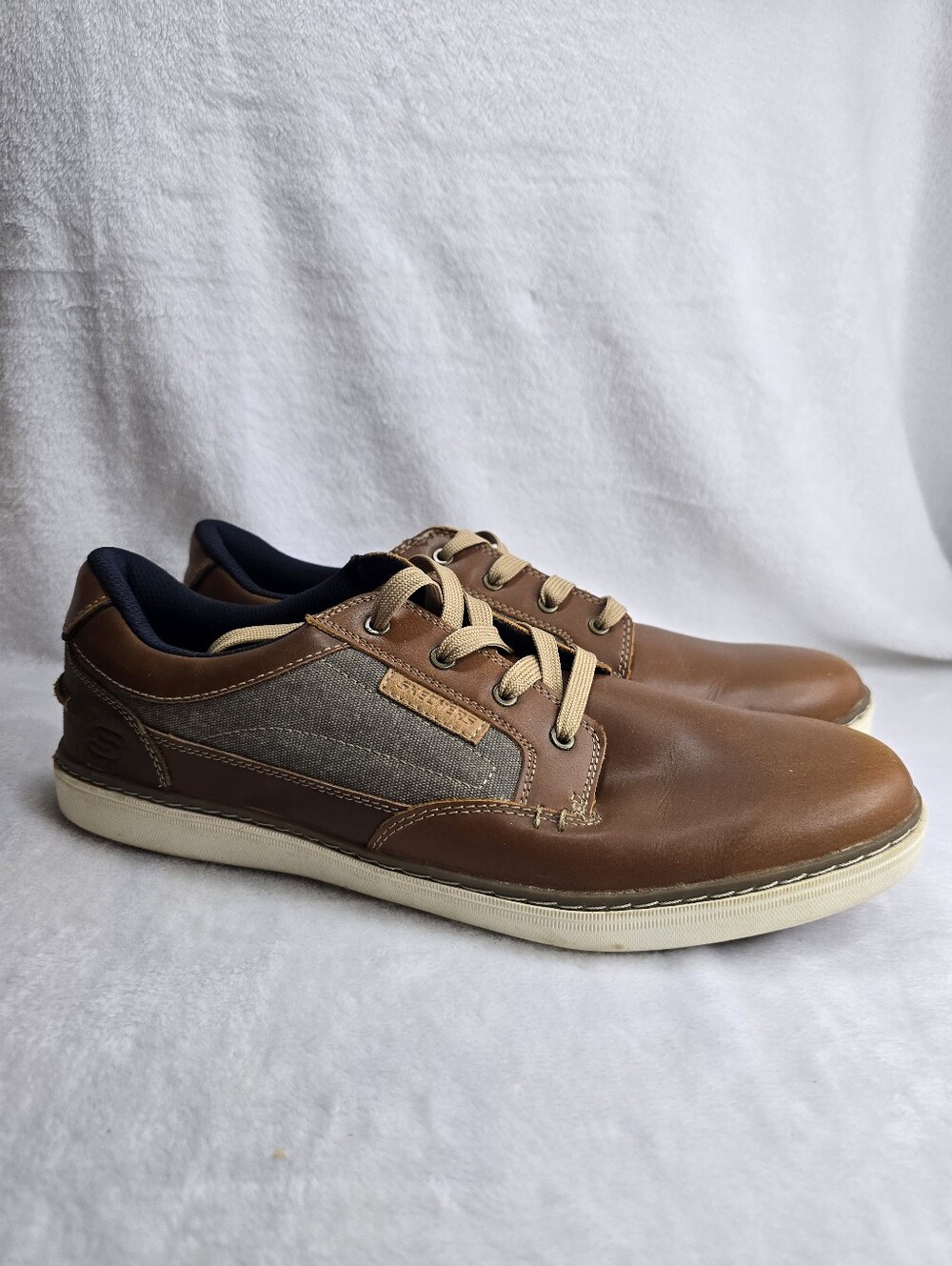 Skechers Classic Fit Brown Leather Canvas Casual Sneakers Mens size 13